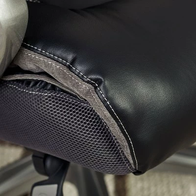 Big & Tall Smart Layers Premium Ultra Executive Chair Bliss Black Bonded Leather - Serta 15 Big & Tall Smart Layers Premium Ultra Executive Chair Bliss Black Bonded Leather - Serta - Image 13